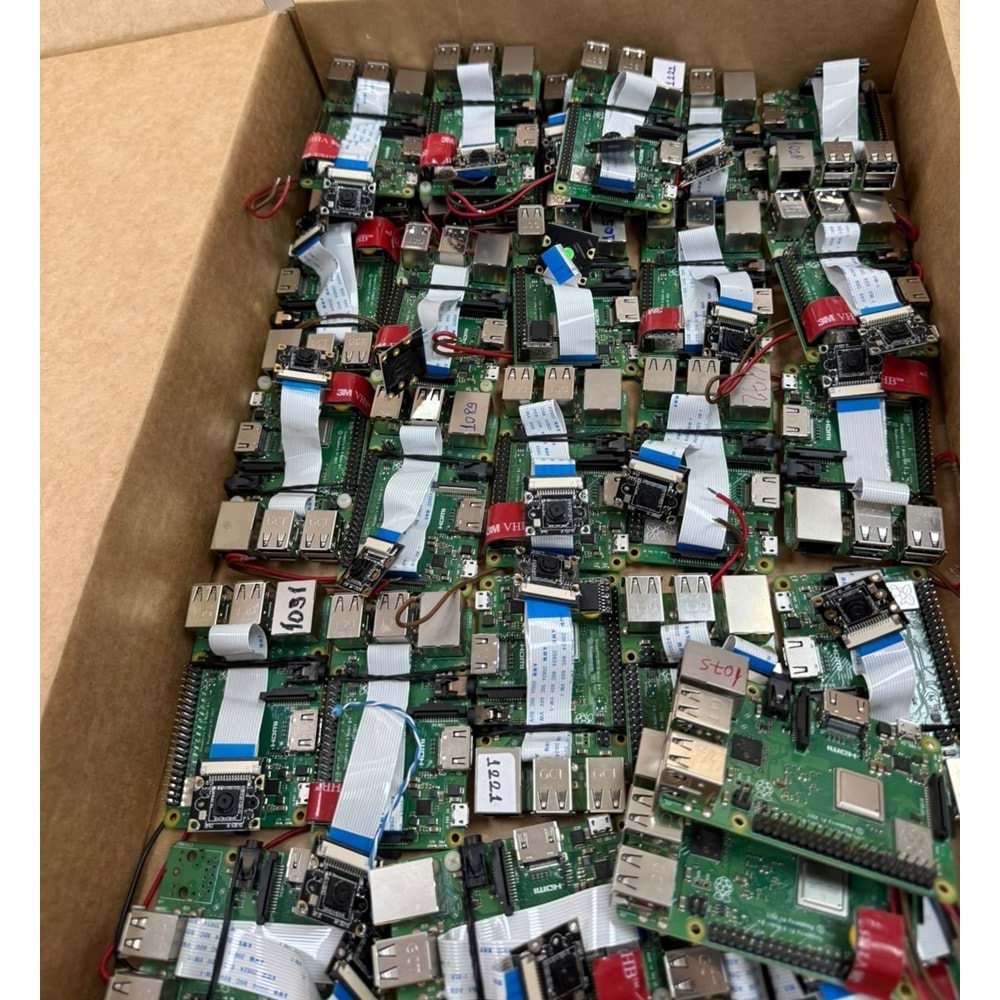 Raspberry Pi 3 Model B +16 GB Hafıza Kartı + Kamera Modülü Geliştirme Kartı